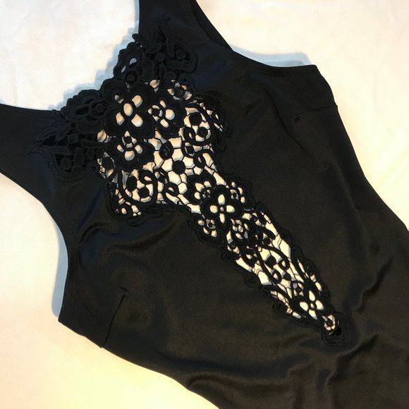 Black bodycon dress with open back - Picture 5 of 9